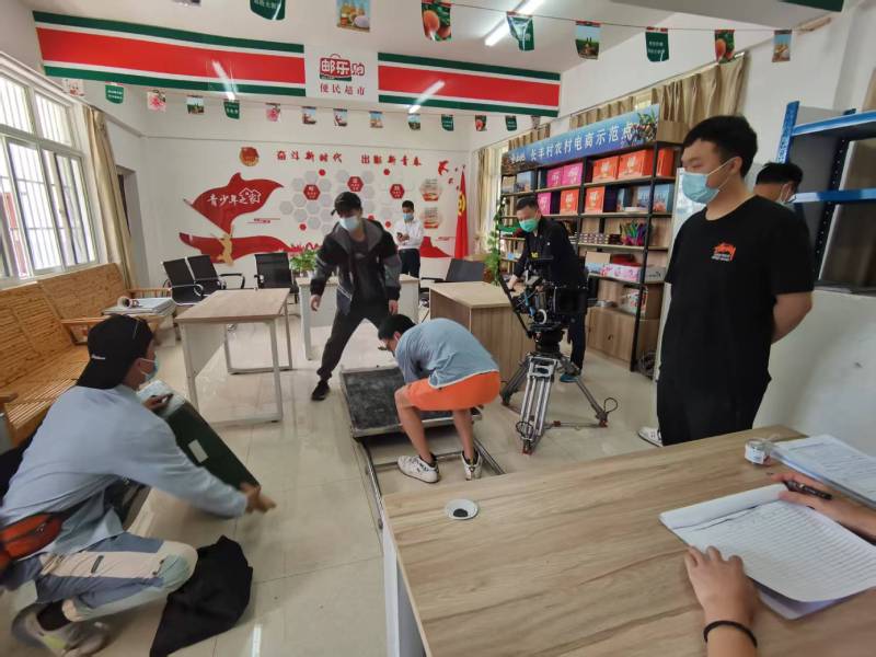 上栗县广告片拍摄公司：极简主义践行者，少即是多的视觉哲学